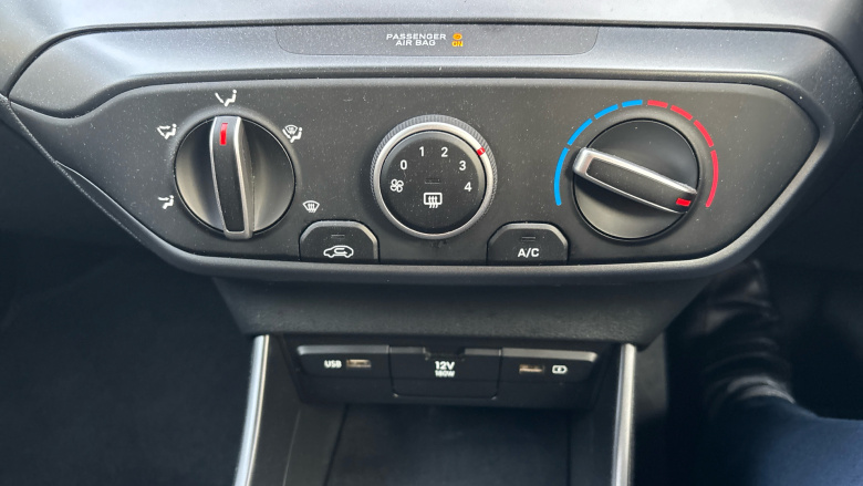 Hyundai BAYON 1.0 TGDi 48V MHEV SE Connect 5dr Petrol Hatchback